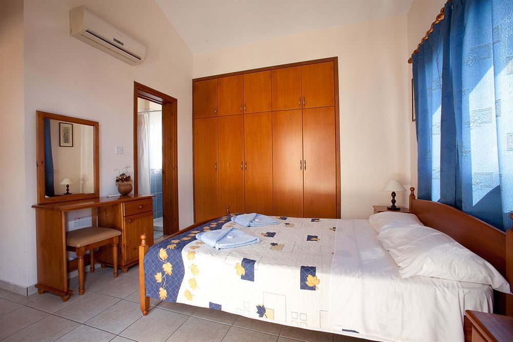 Marinea Beach Villas Klorakas Exterior foto